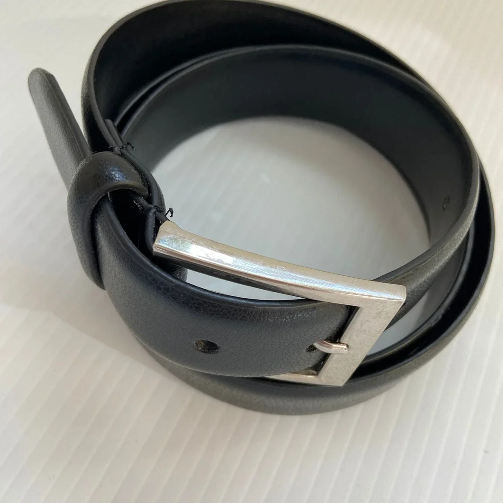 Black Leather Silver Buckle Mens‎ Belt Size 44 NWOT
